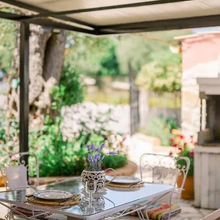 Alice Little House Villa